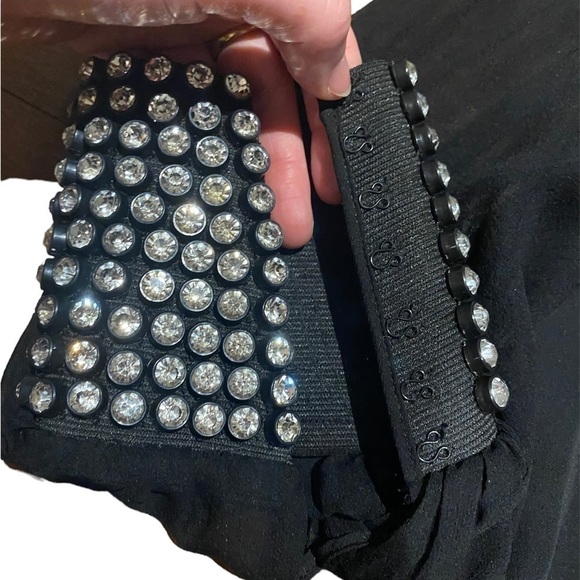 ALICE & Olivia studded cuff blouse. - Picture 7 of 11